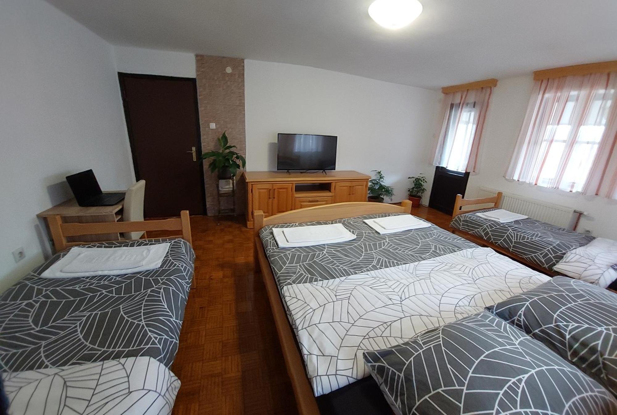 Aparthotel Panorama Travnik Pokoj fotografie